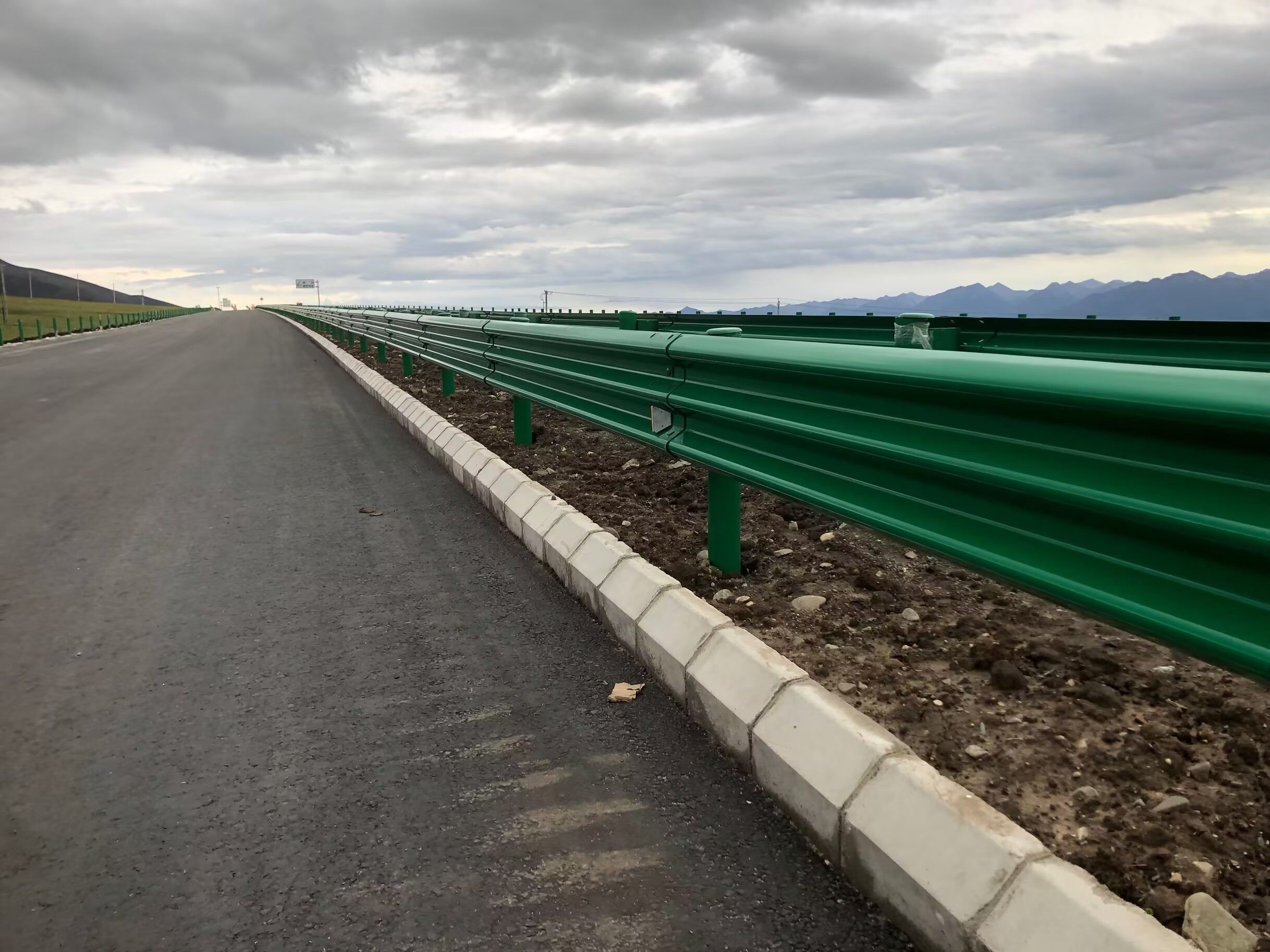 罗江县乡村公路波形护栏波形护栏 - 推荐